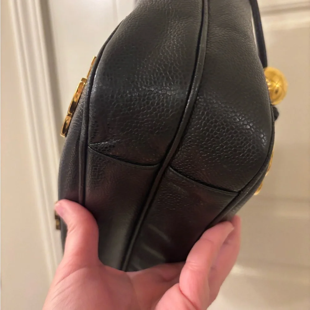 CHANEL Black Shoulder/Tote Bag in Caviar with Gold CC Accents-Beautiful! - Picture 3 of 15